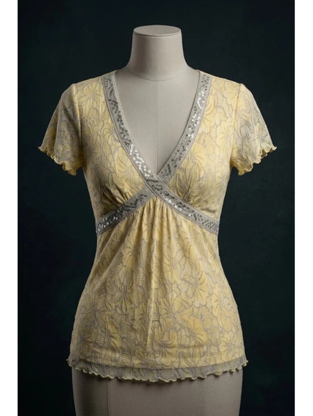 JH Collectibles Pale Yellow Floral Lace Sequin Trim Top M Y2K Babydoll Blouse